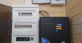 Установка и подключение стабилизаторов напряжения от 577 руб в зиме - ЭлектроЗма